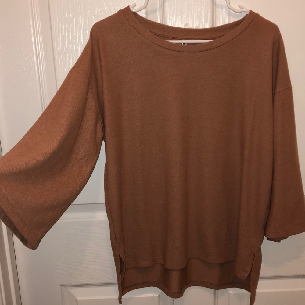 brown super soft 3/4 length top